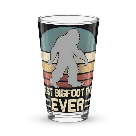 Best Bigfoot Dad Shaker pint glass